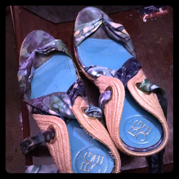 BCBG WEDGES - Picture 1 of 1